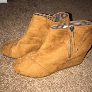 Tan suede wedge  ankle boots